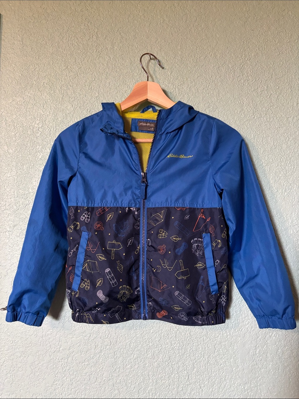 Eddie Bauer Blue Hooded Kids Rain Jacket with Camping Graphics Size 6 Like New